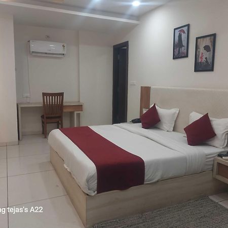 Super Hotel O Taste Of Temple Bhopal Eksteriør billede