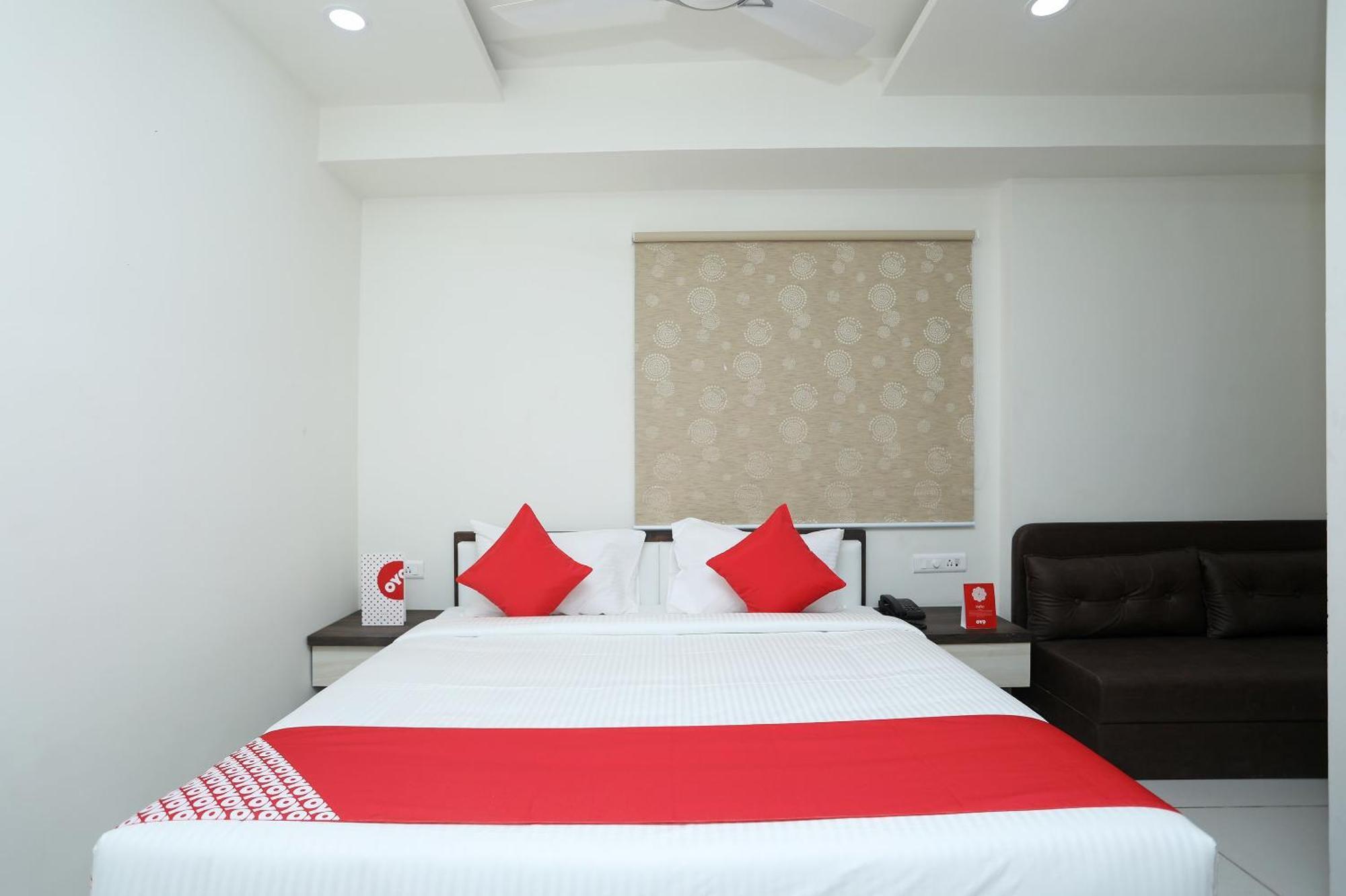Super Hotel O Taste Of Temple Bhopal Eksteriør billede