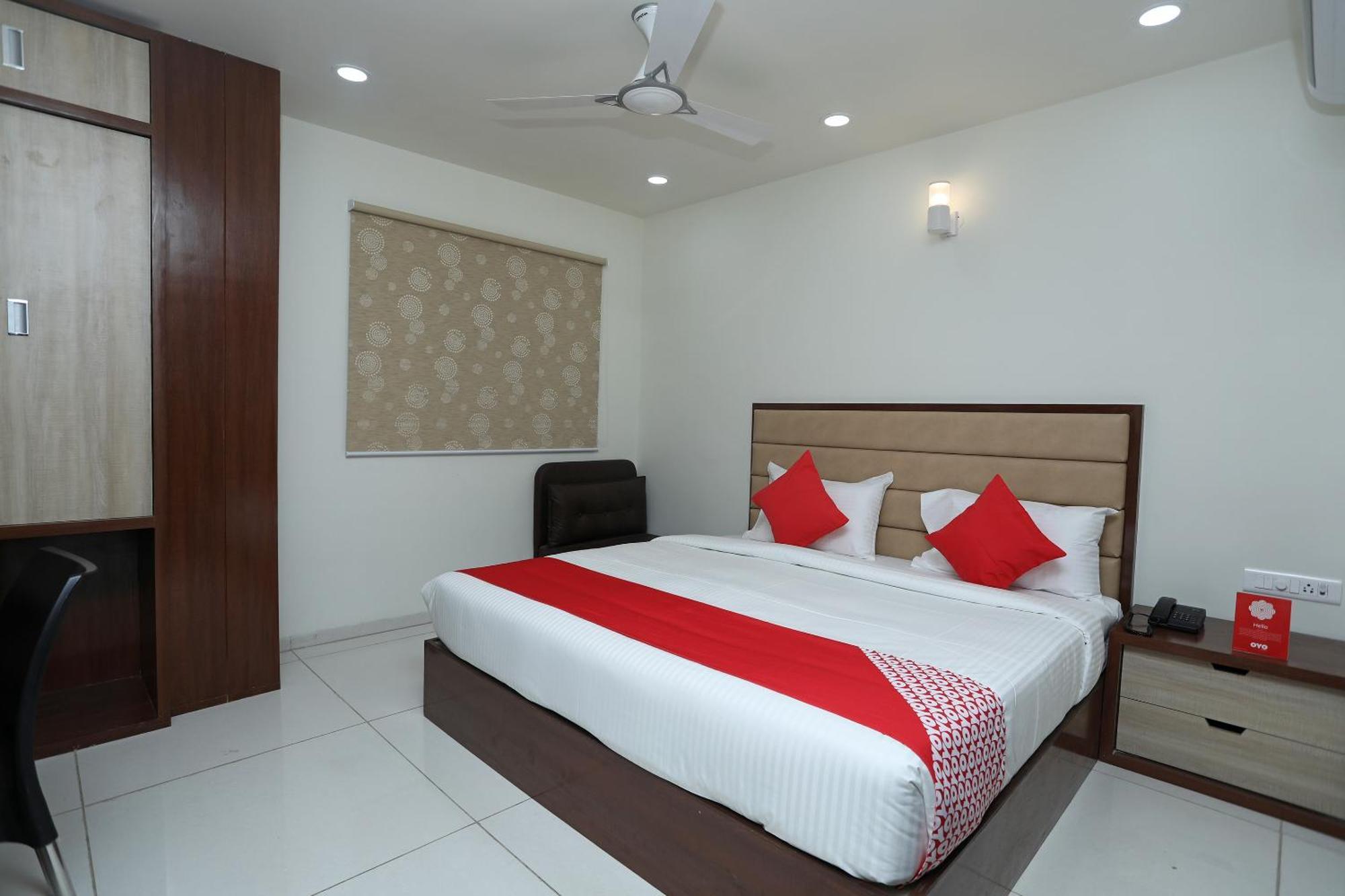 Super Hotel O Taste Of Temple Bhopal Eksteriør billede